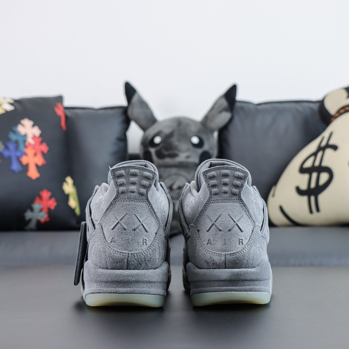 Air Jordan 4 Kaws