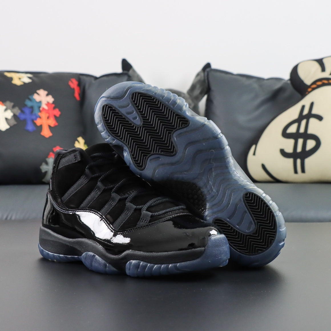Air Jordan 11  Retro Cap and Gown