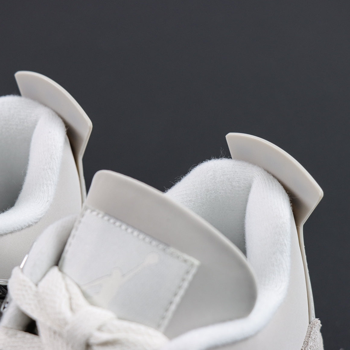 Air Jordan 4 Frozen Moments