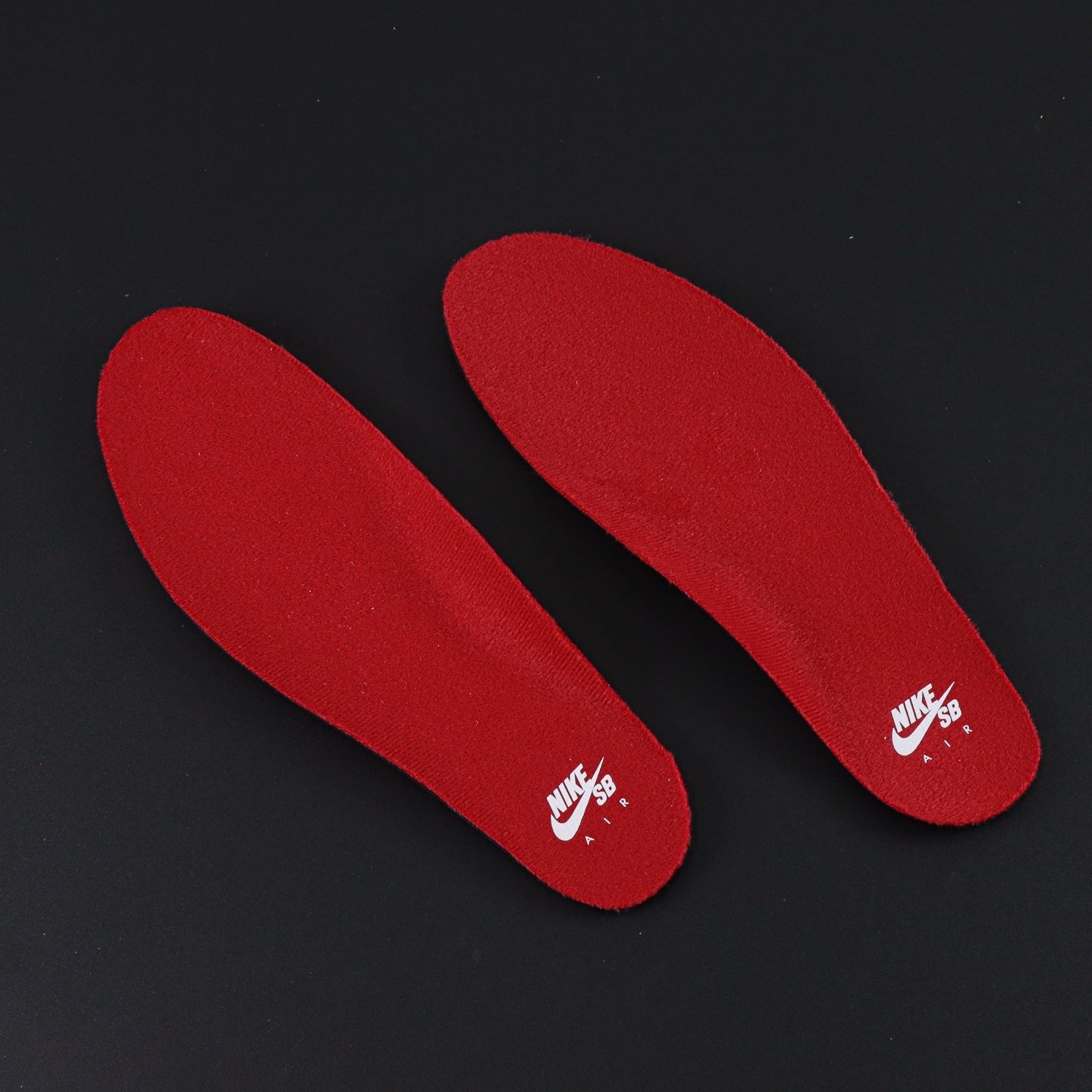 Air Jordan 4 x Nike SB Varsity Red