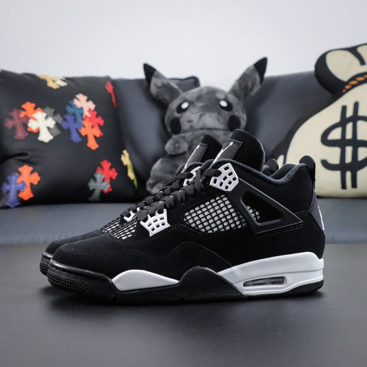 Air Jordan 4 Retro OG White Thunder