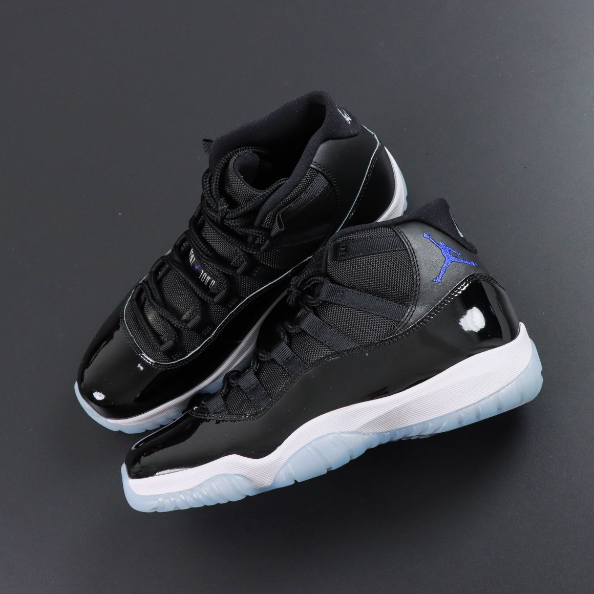 Air Jordan 11  Retro Space Jam [2016]
