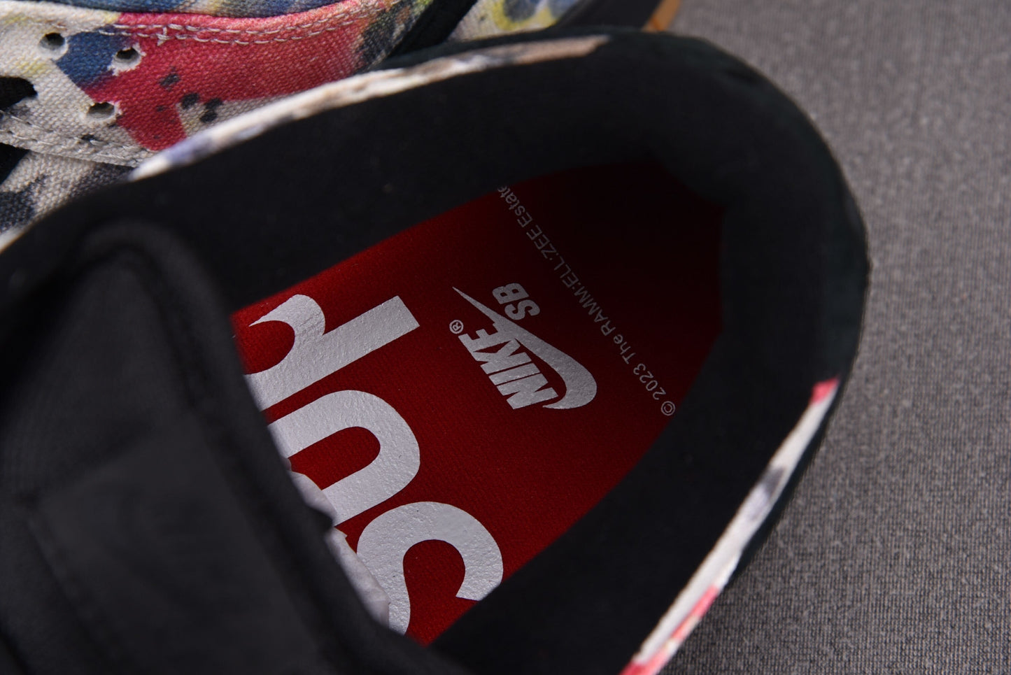 Nike SB Dunk x Supreme