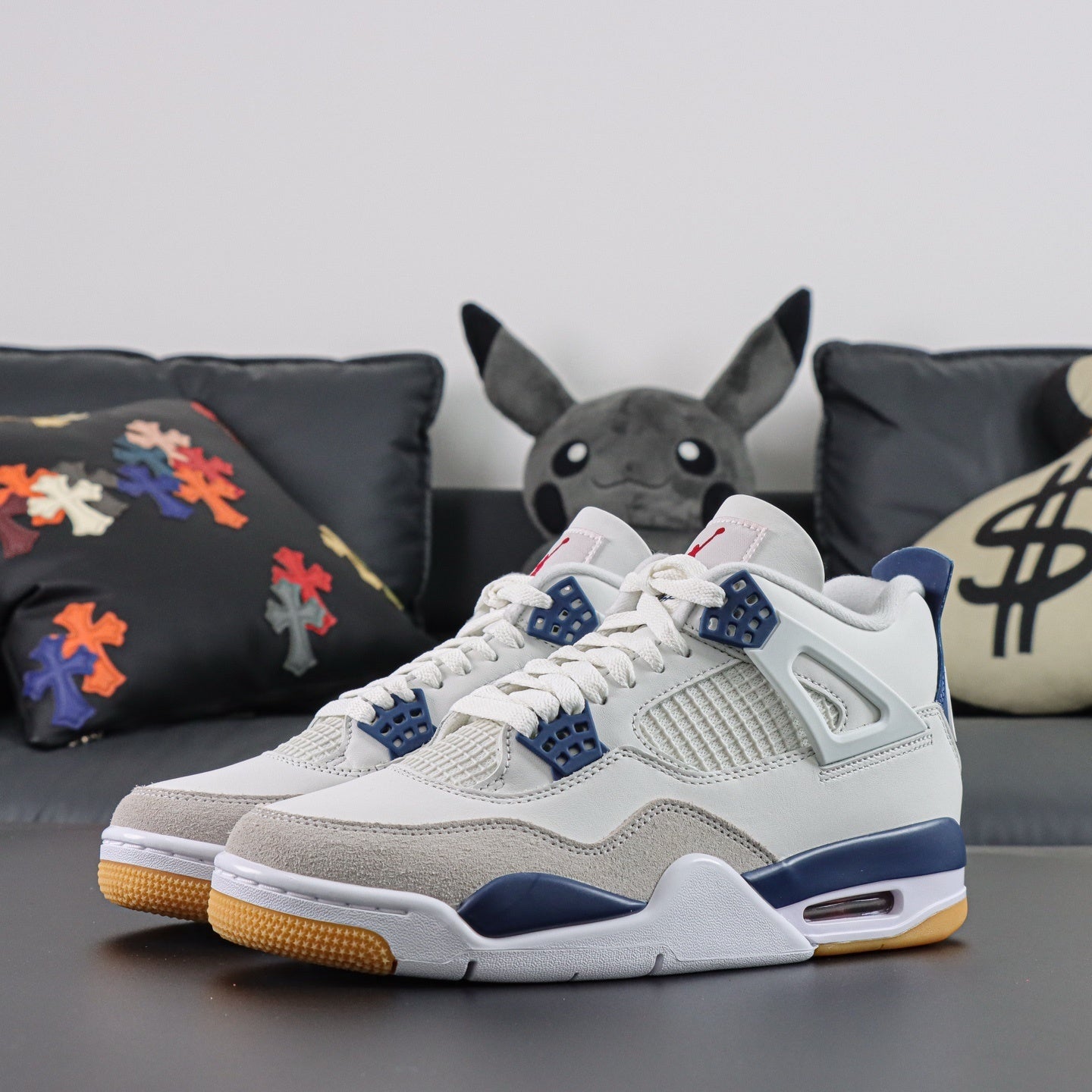 Air Jordan 4 x Nike SB Varsity Red