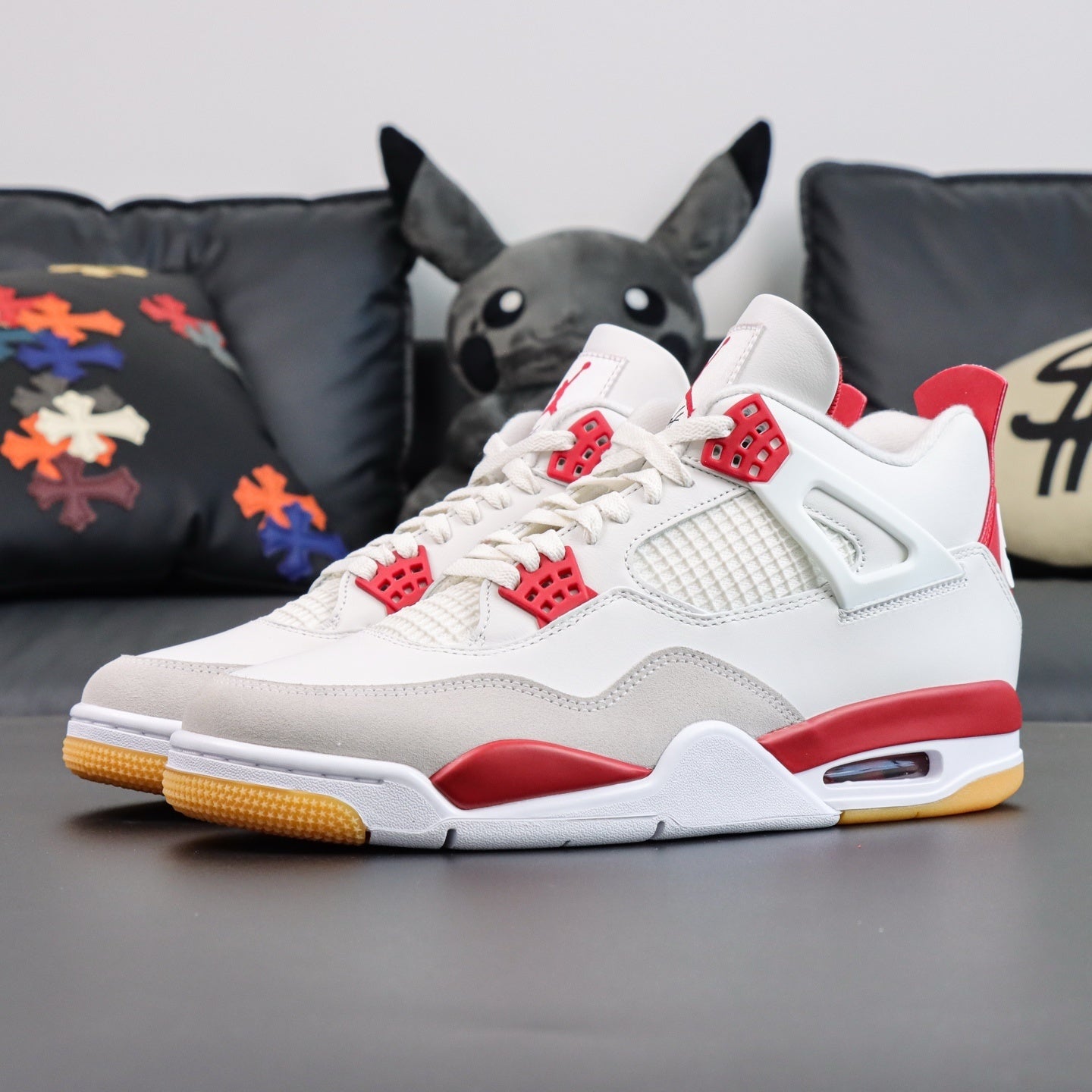 Air Jordan 4 x Nike SB Varsity Red