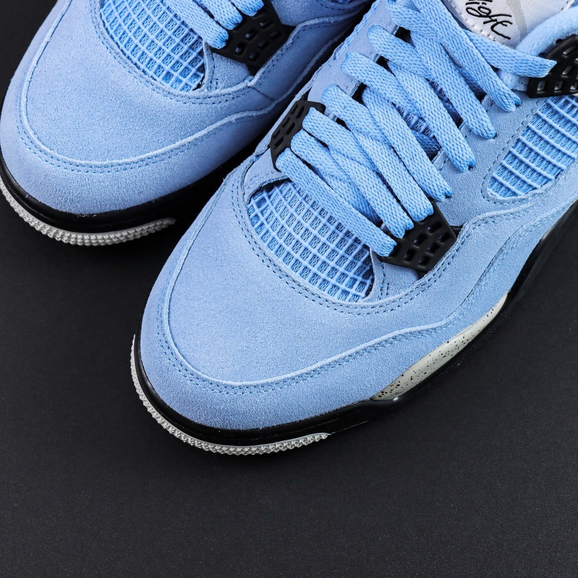 Air Jordan 4 UNC Blue