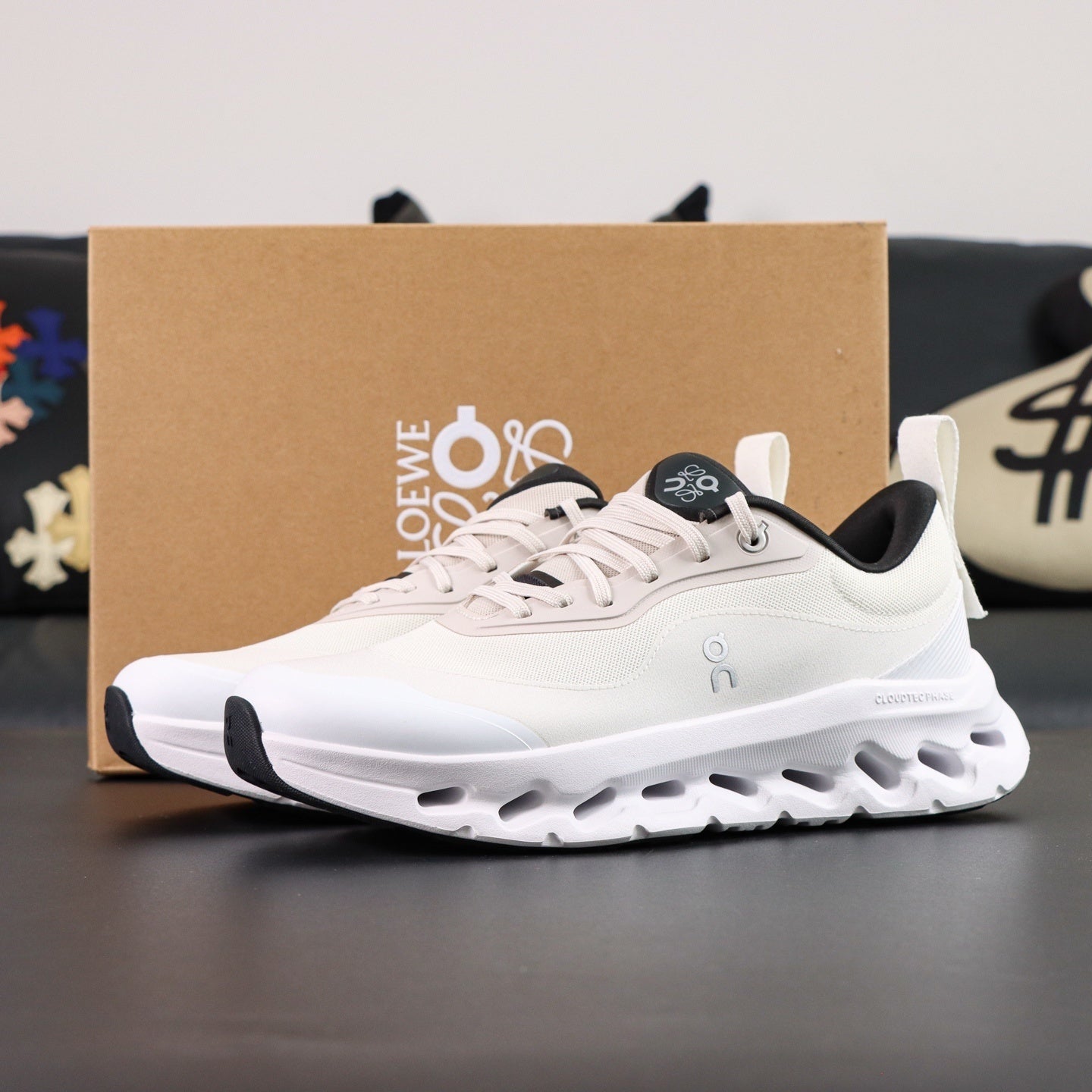 Cloudsurfer white and black