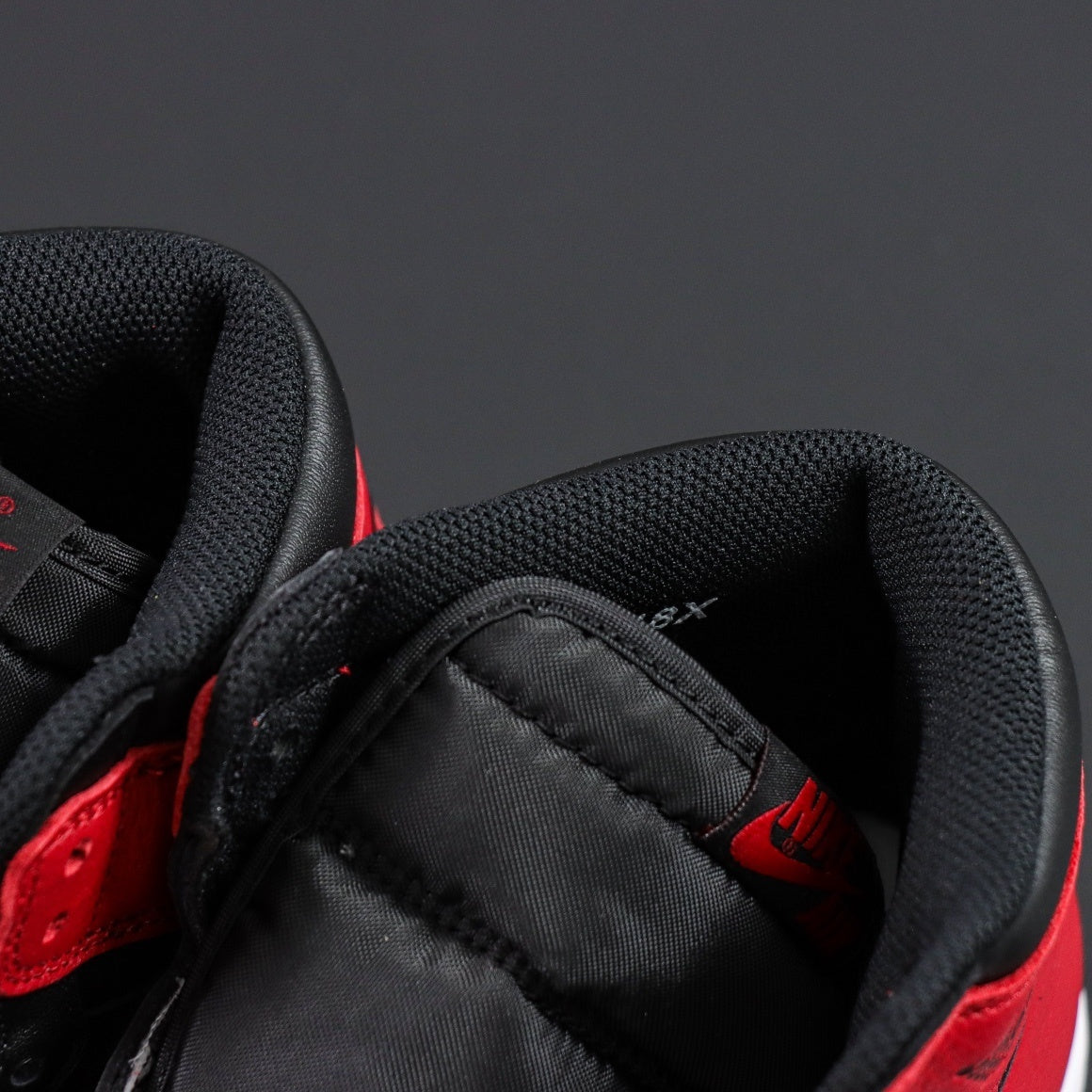 Air Jordan 1 Retro High OG Bred Banned