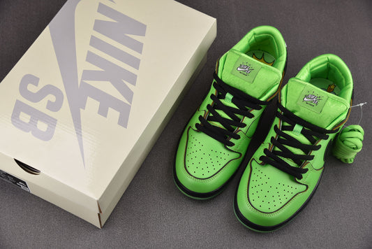 Nike SB Dunk Molly Powerpuff