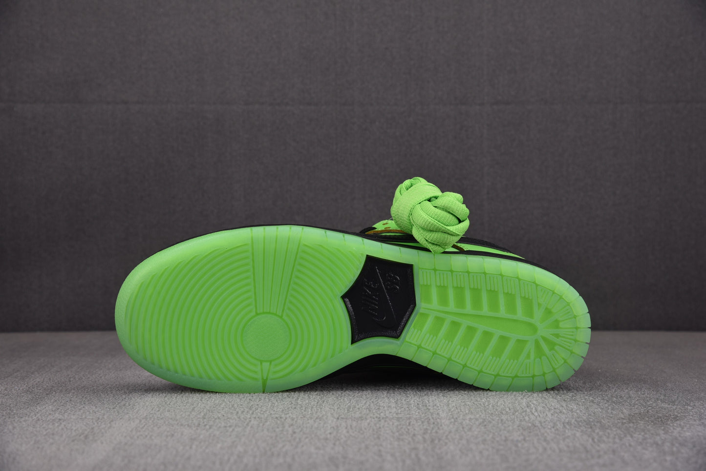 Nike SB Dunk Molly Powerpuff