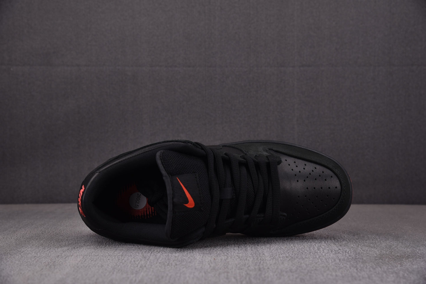 Nike SB Dunk Black Pigeon