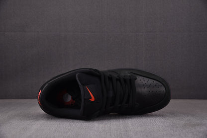 Nike SB Dunk Black Pigeon