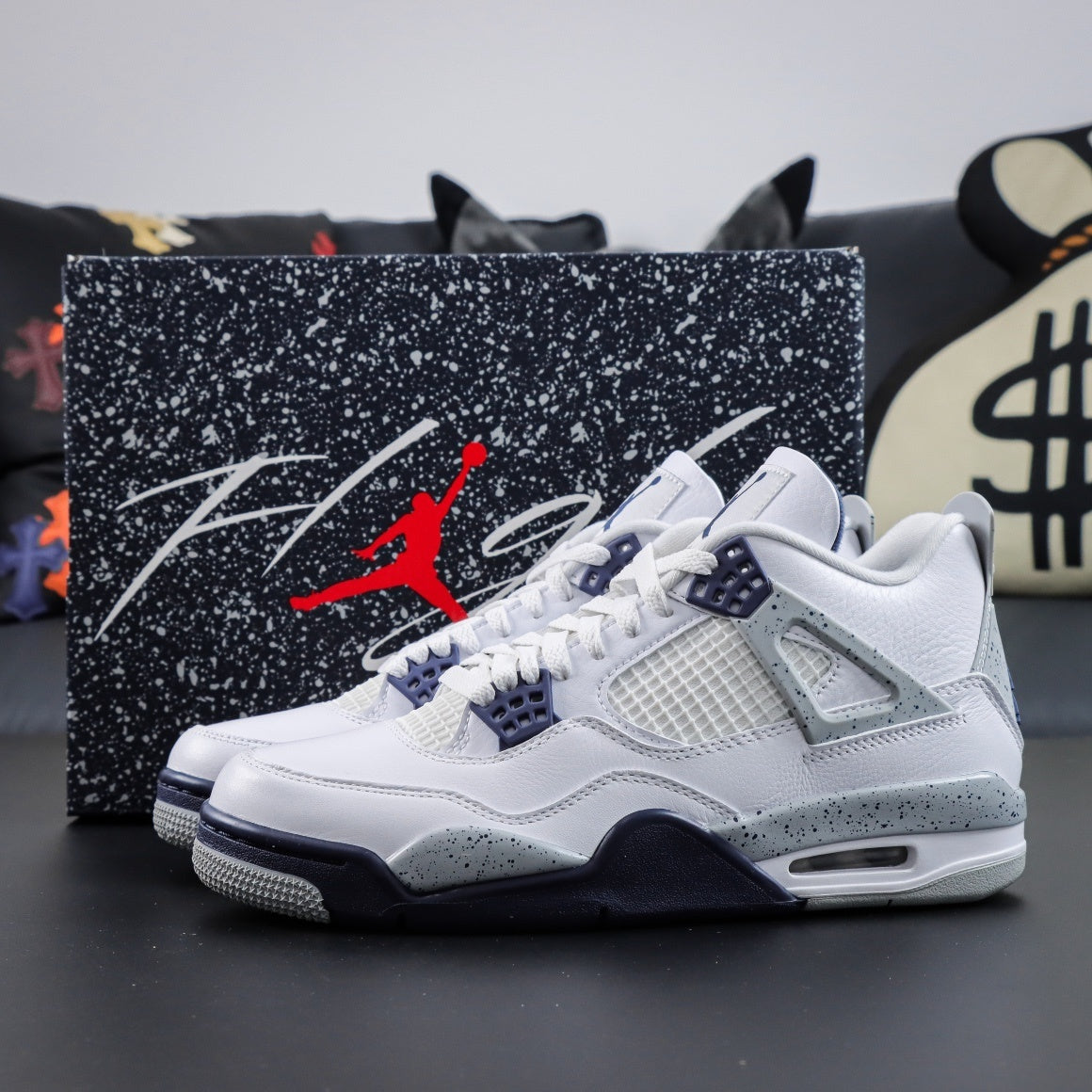 Air Jordan 4 Midnight Navy