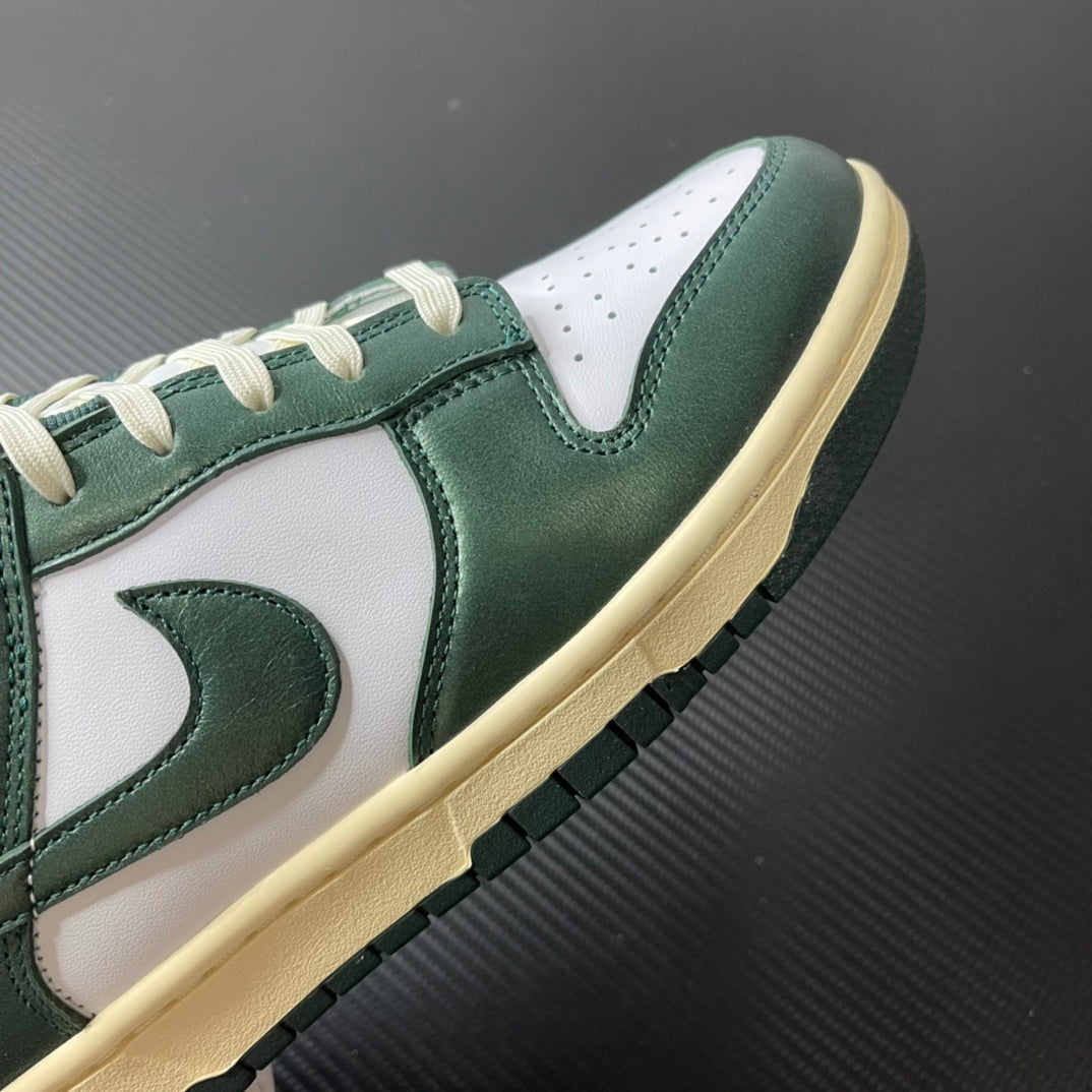 Nike Dunk Vintage Green