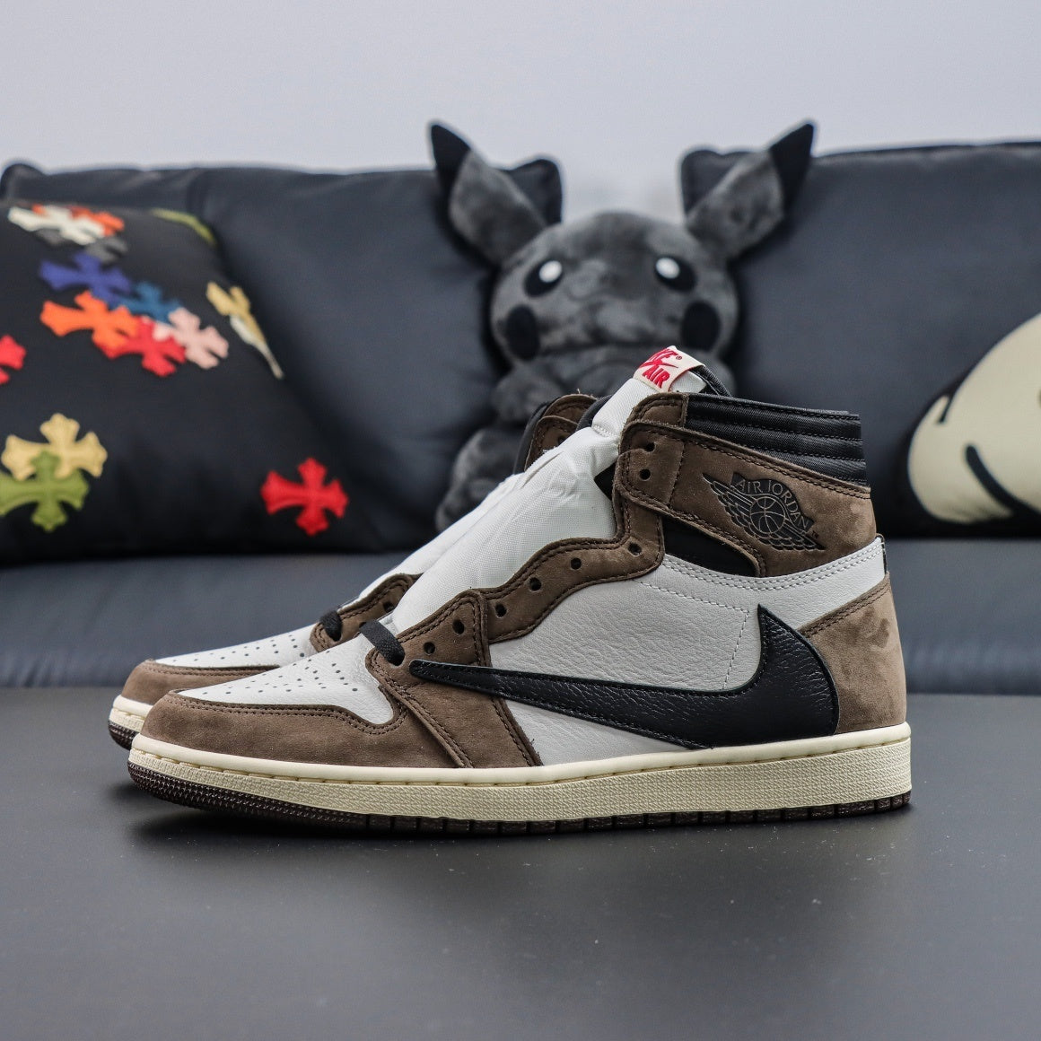 Air Jordan 1 x Travis Scott Retro OG SP Mocha