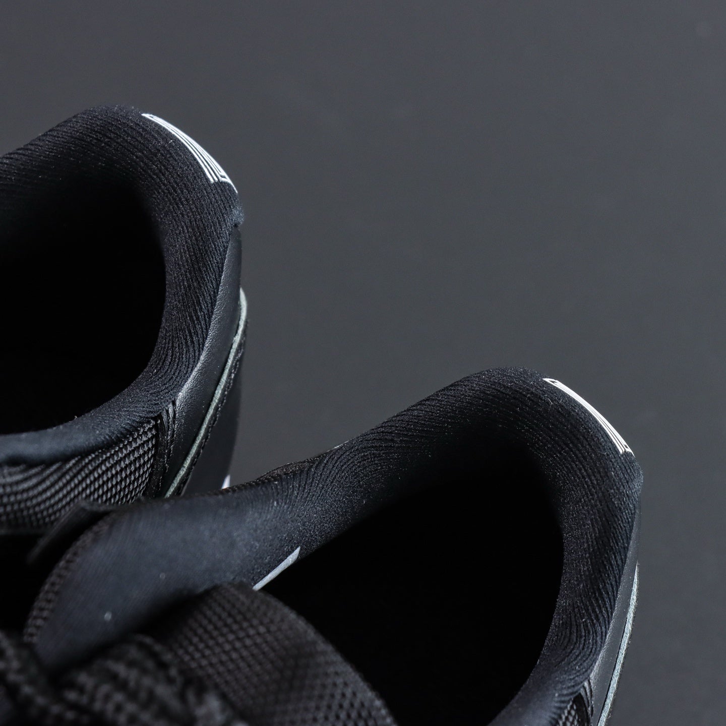 Air Jordan 11  Retro Low Bred