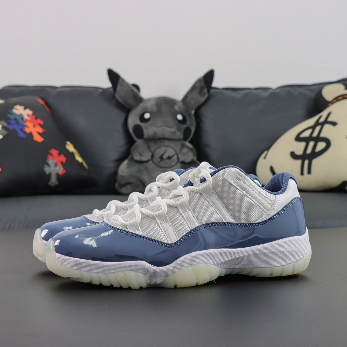 Air Jordan 11  Retro Low Diffused Blue