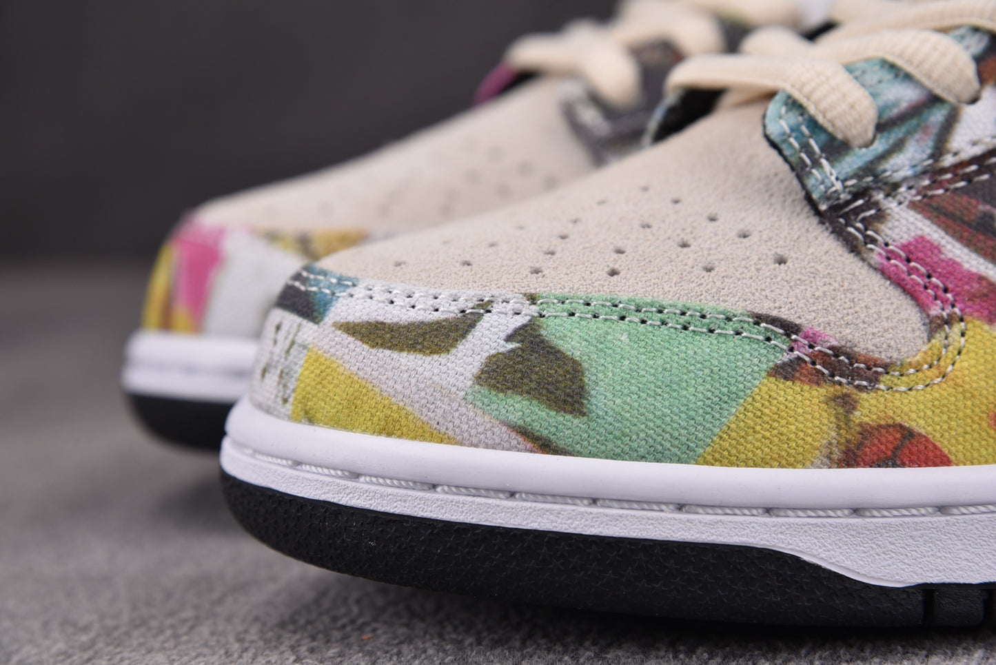 Nike SB Dunk SE Paris