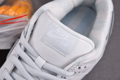 Nike SB Dunk White Lobsters