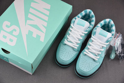 Nike SB Dunk Tiffany Lobster