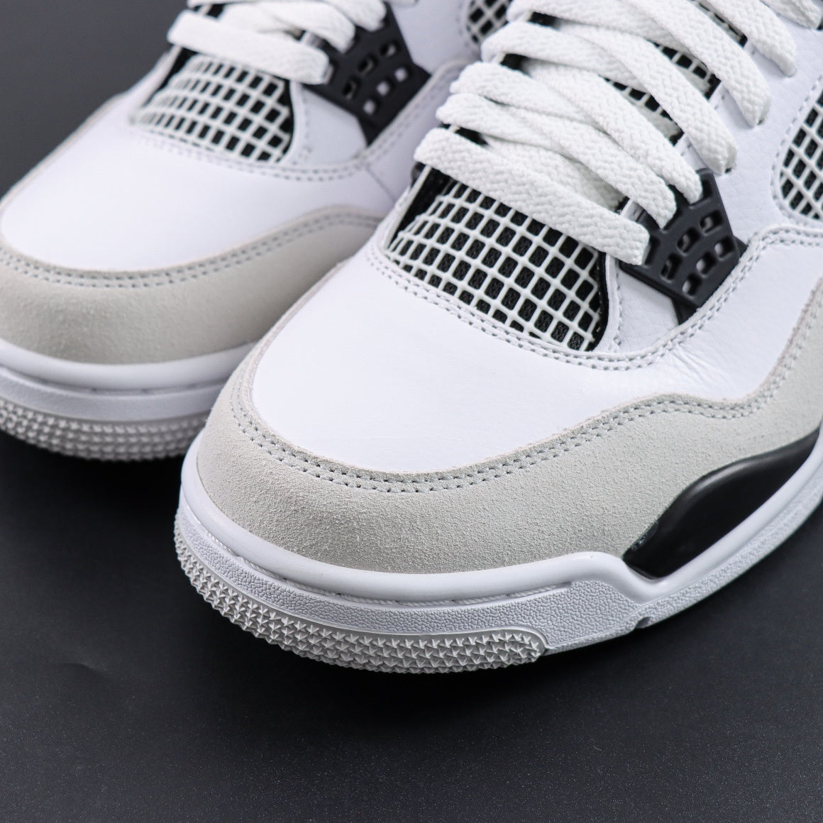 Air Jordan 4 Military Black