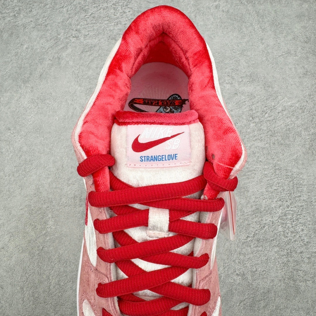 Nike SB Dunk Strange Love