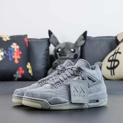 Air Jordan 4 Kaws