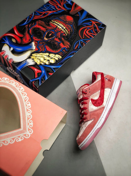 Nike SB Dunk Strange Love