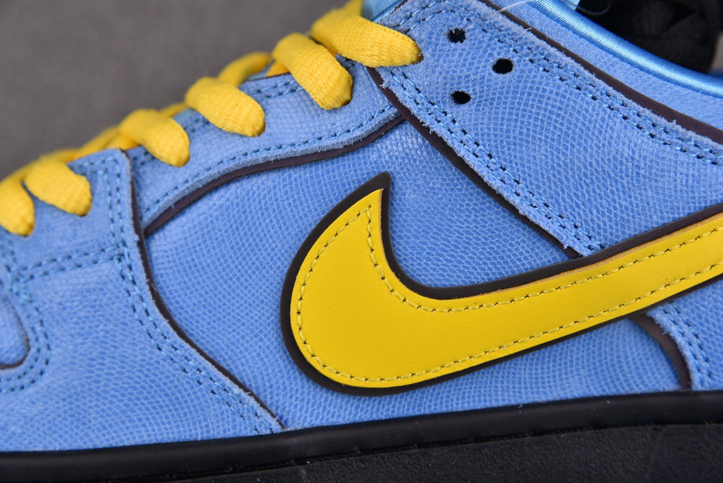 Nike SB Dunk Dolly Powepuff